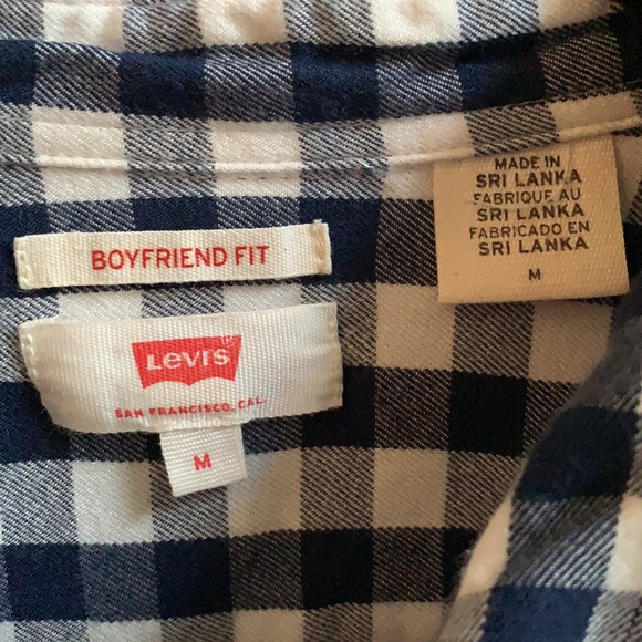 Levi’s Gingham Boyfriend Fit Button Down Shirt - Picture 4 of 5